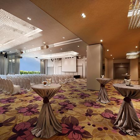 Genting Hotel Jurong Singapore Esterno foto