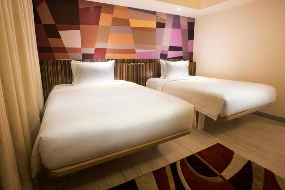 Genting Hotel Jurong Singapore Esterno foto