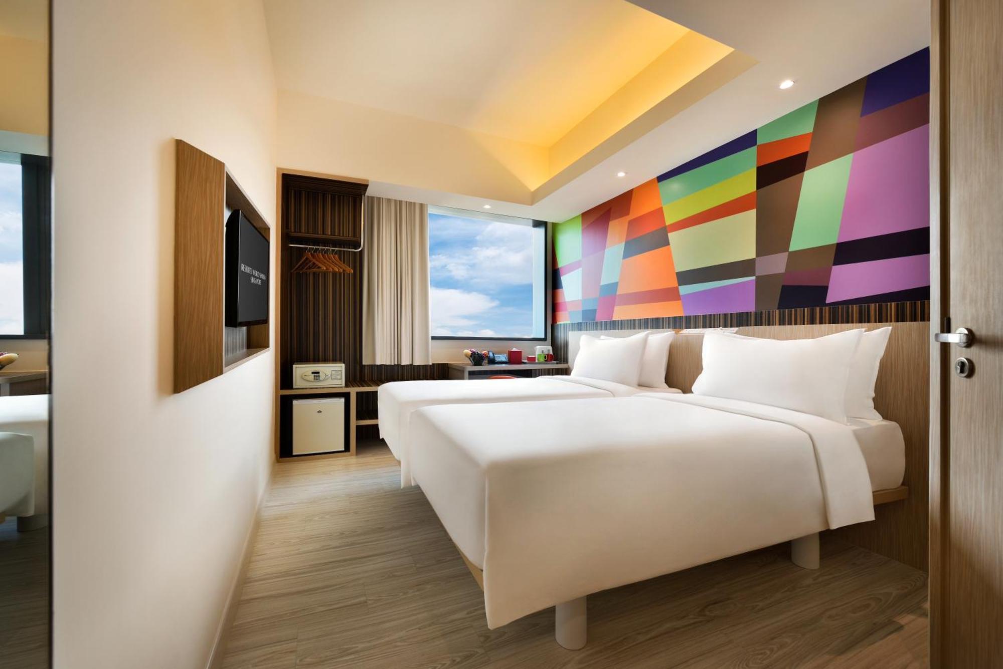 Genting Hotel Jurong Singapore Esterno foto