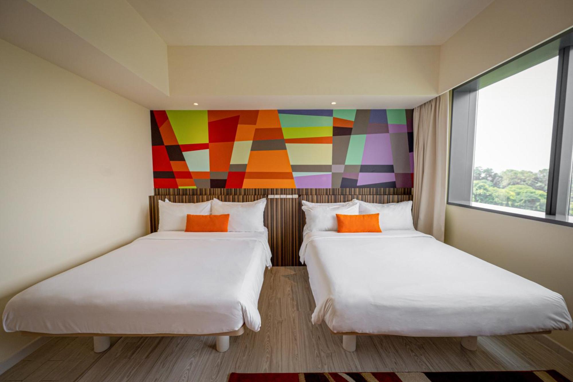 Genting Hotel Jurong Singapore Esterno foto